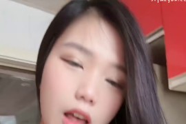 快手 小蕾蕾 大尺度 露脸 全裸 道具自慰