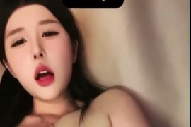 视讯  馨馨  极品美女 露脸  一对一 抠逼自慰 1v